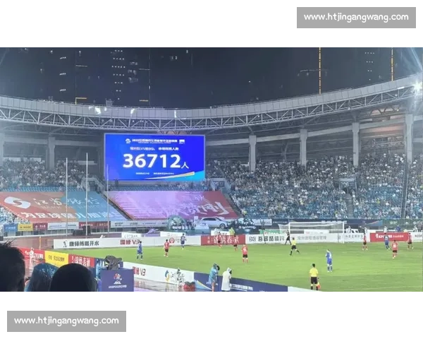 苏超单场 3 万观众破纪录！媒体人：看热闹正是足球魅力的起点